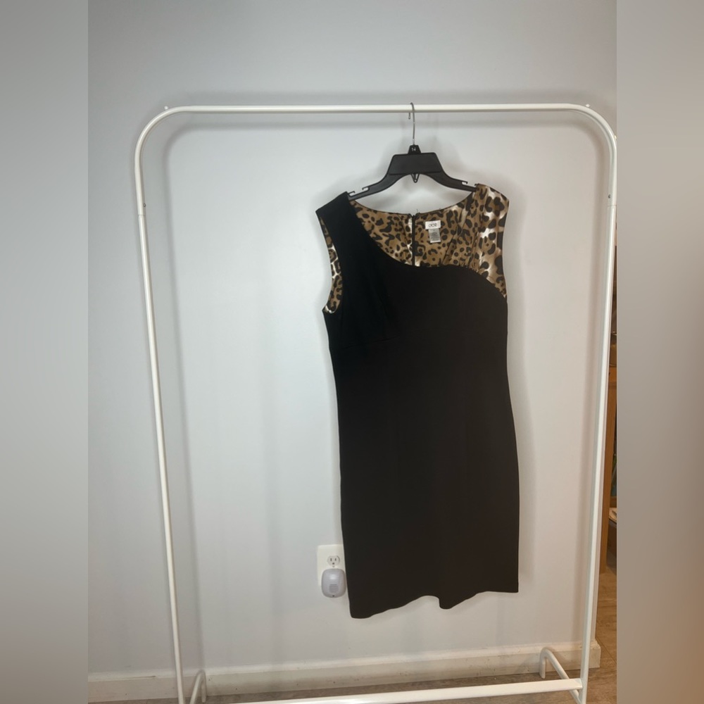 Cache Size 10 Black Dress